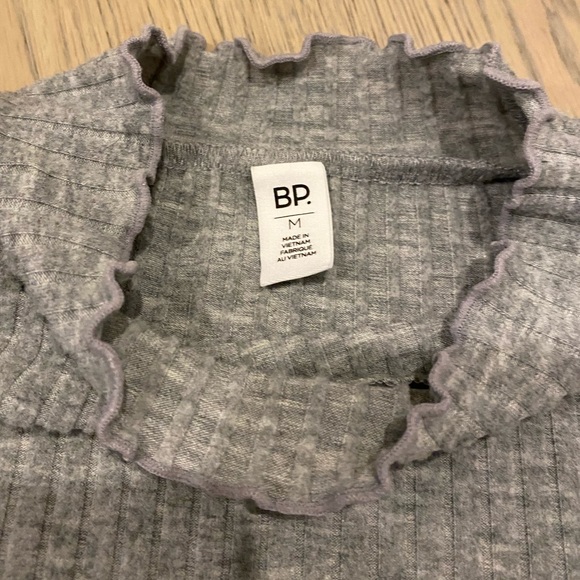 FINAL SALE 🔥 BP - Long sleeved rib tee with lettuce trim - Picture 3 of 3